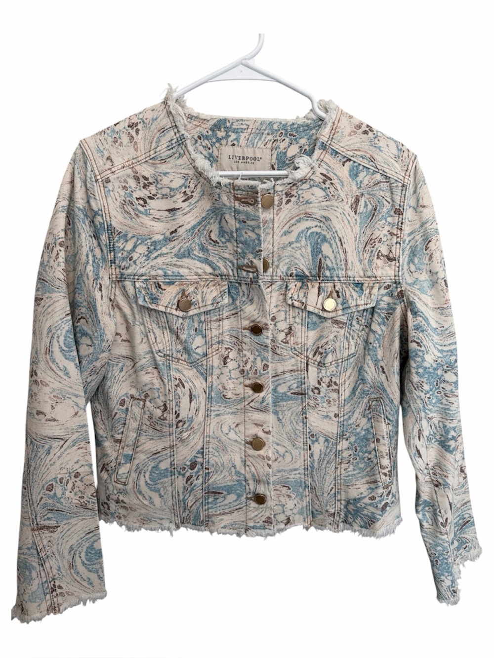 Liverpool LA Women’s Cream and Blue BrownMarble-Print Crop Twill Jacket. Size Me